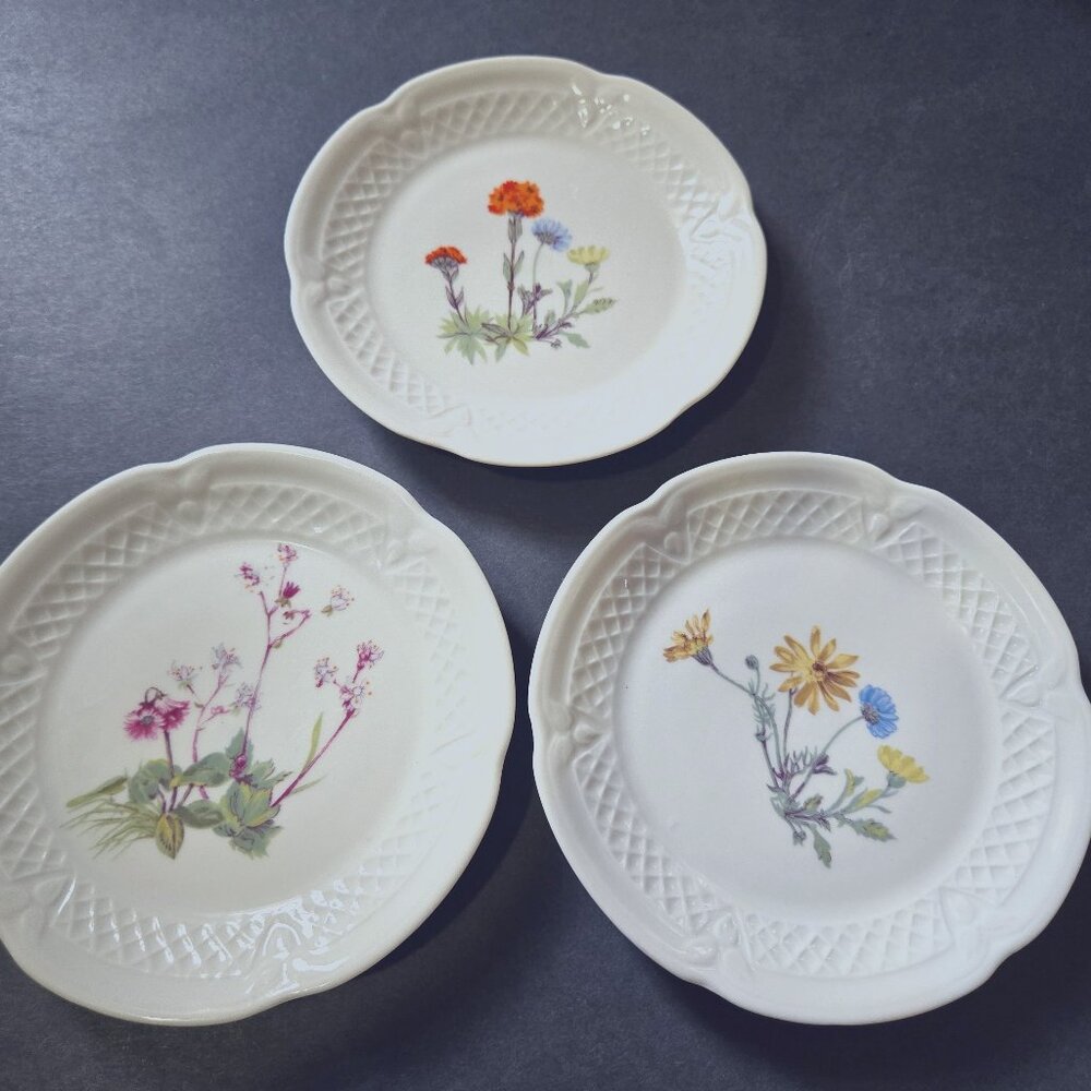 Set of 3 French Canape Plates